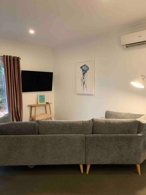 וויאט ביץ' Beachfront Self Contained Studio מראה חיצוני תמונה